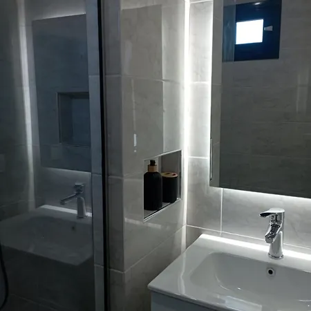 Olive House 3*