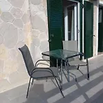 Olive House 3*